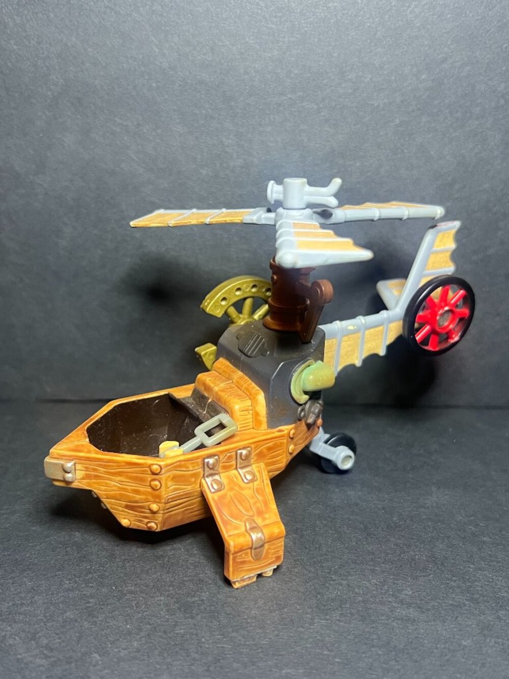 2000 DreamWorks Rare Chicken Run Aircraft Vehicle Catapult Plane Helicopter Toy